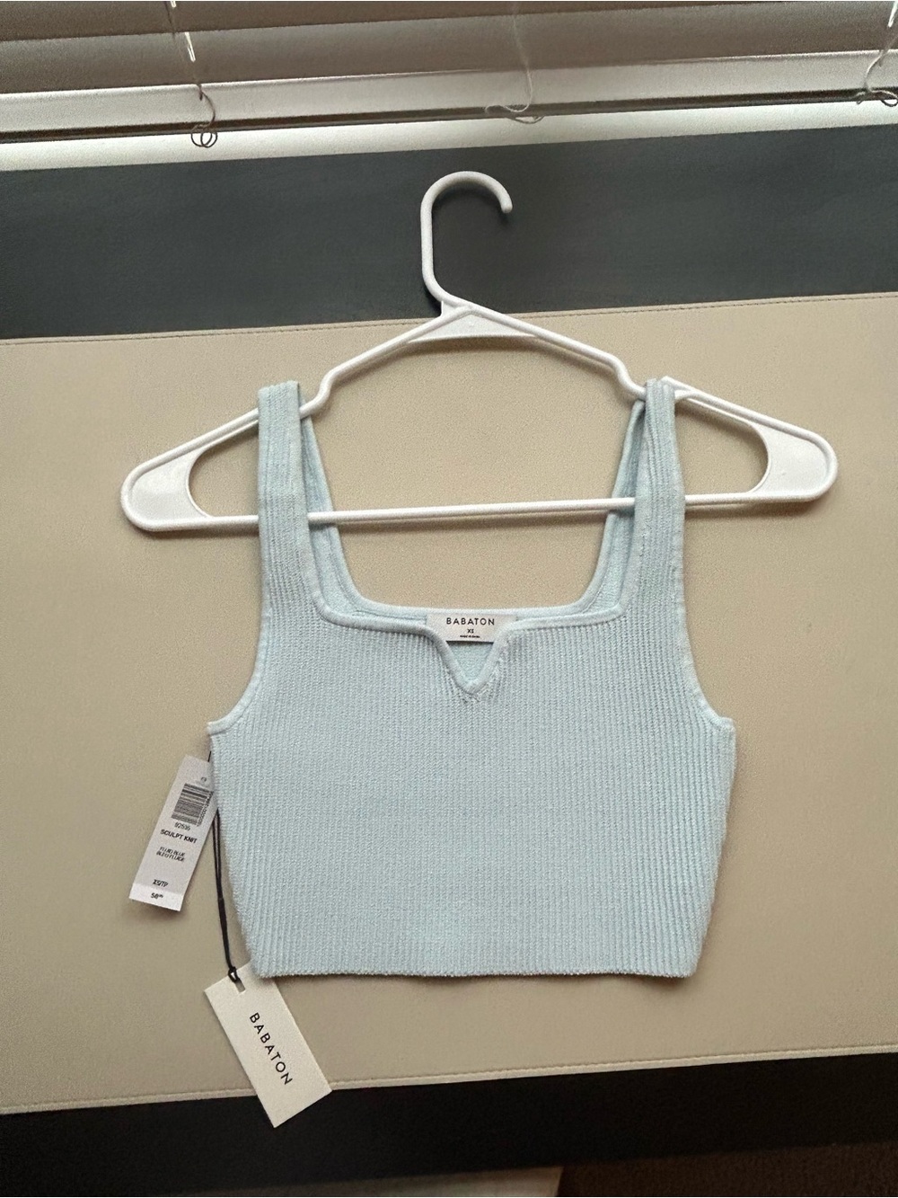 NWT Aritzia babaton sculpt knit tank top